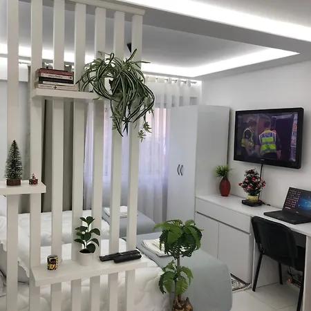 Aeden Тирана